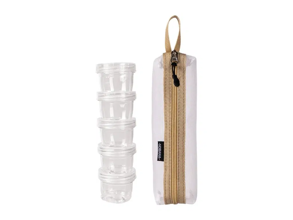 Portable spice jar set