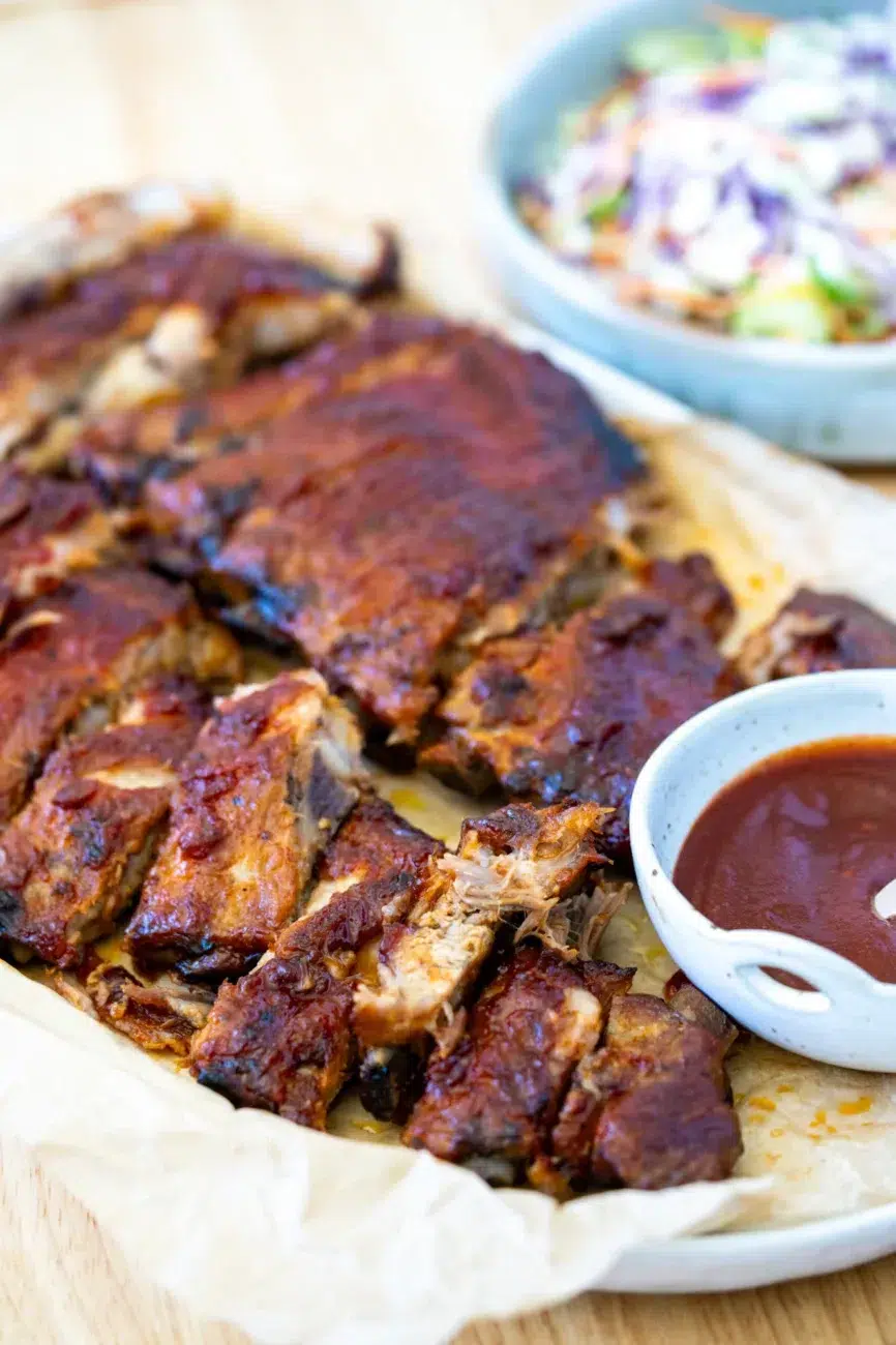 bbq pork rib recipe with coleslaw and bbq sauce