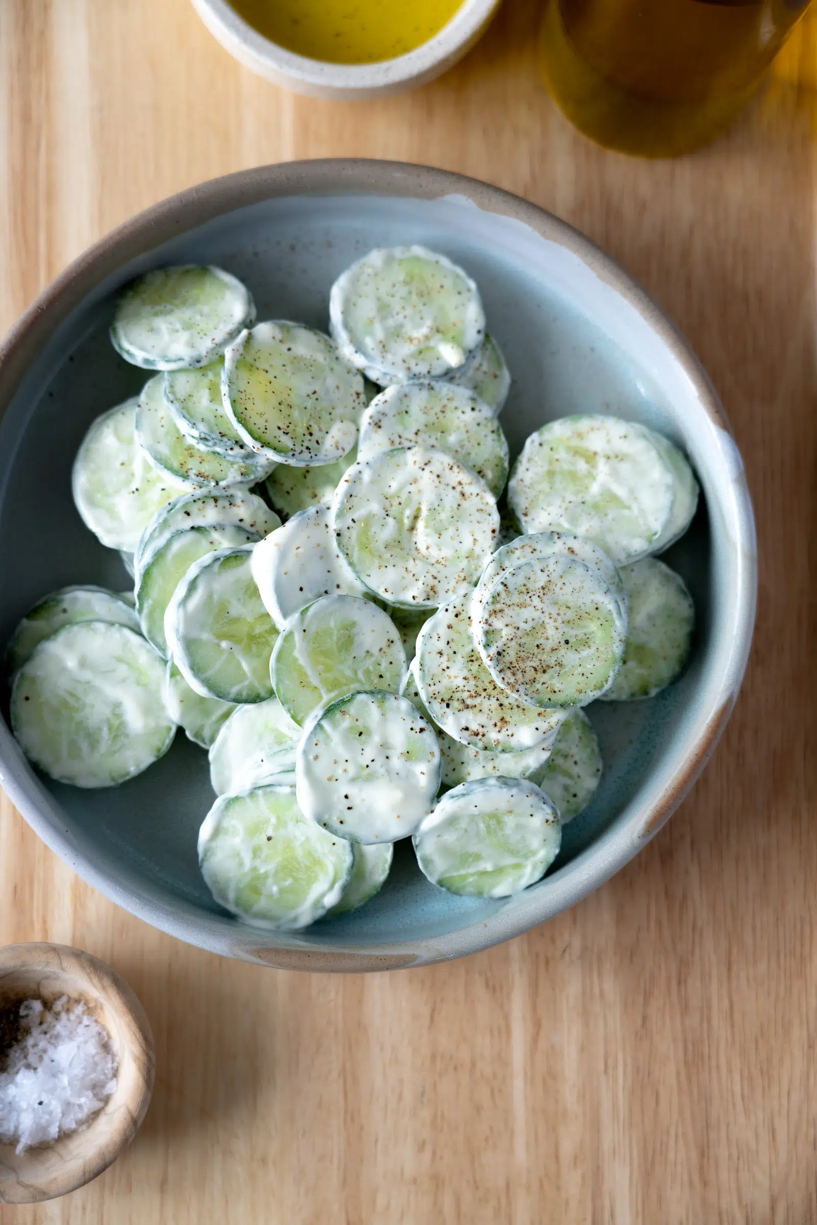 Cucumber salad garlic sour cream recipe